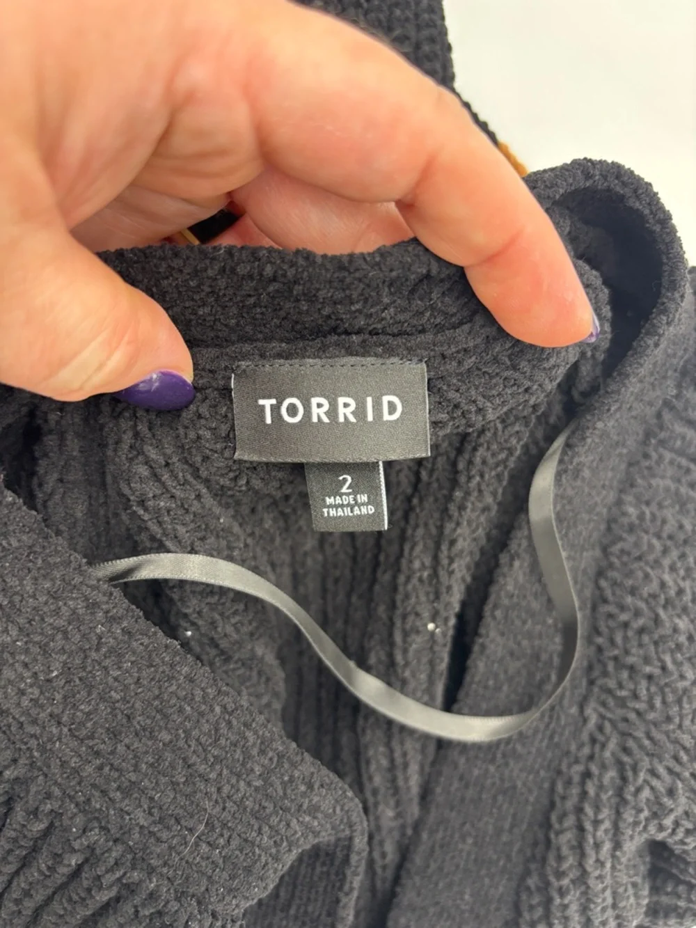 Torrid Chenille V-Neck Cardigan in Deep Black - Picture 5 of 6